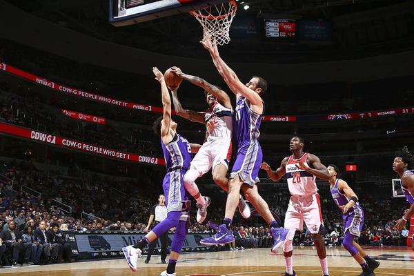 踢球者：伊藤洋辉恢复良好，可能在周六拜仁对阵弗赖堡时复出