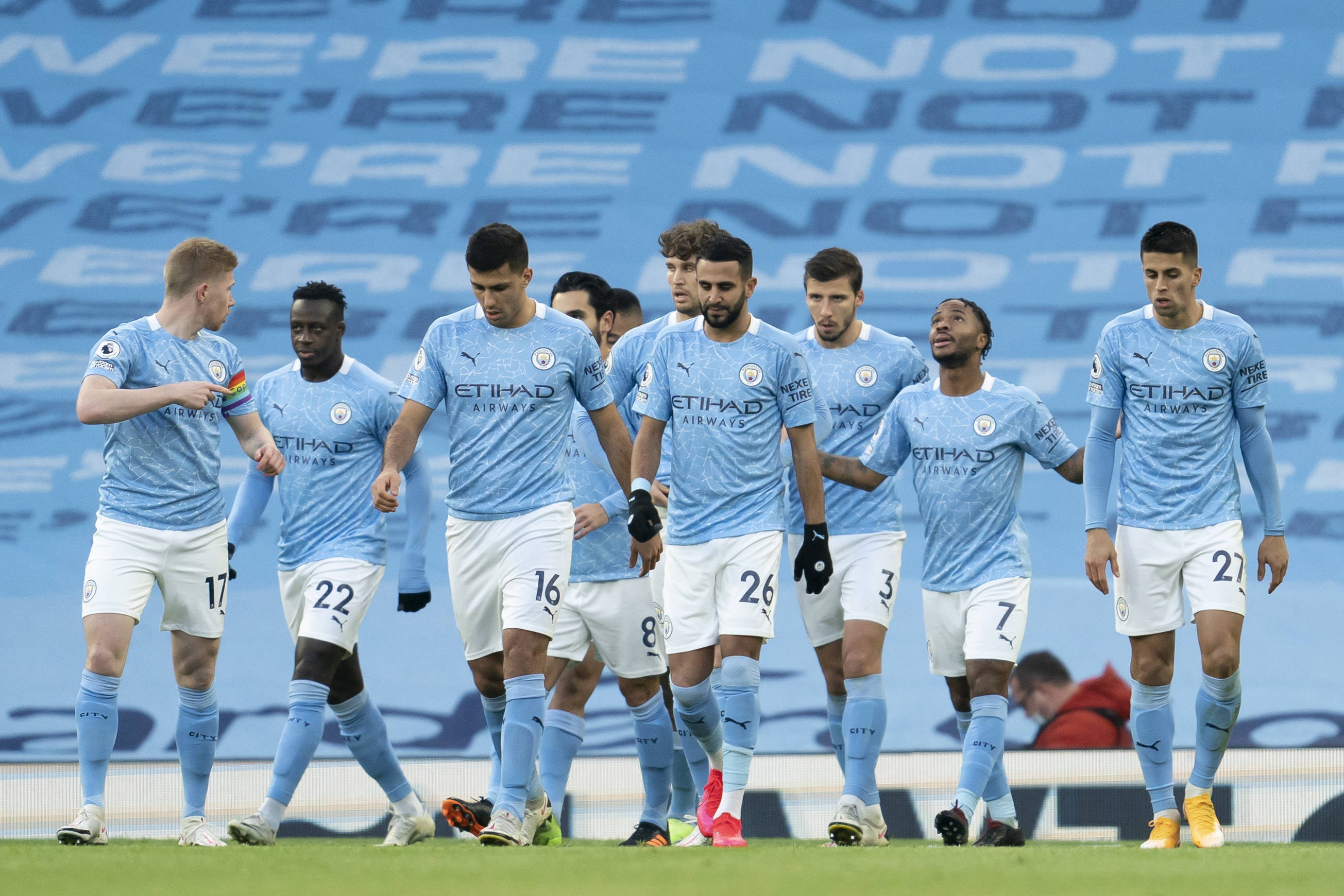 荷媒：拜仁今天将派球探考察里德，评估是否正式联系费耶诺德