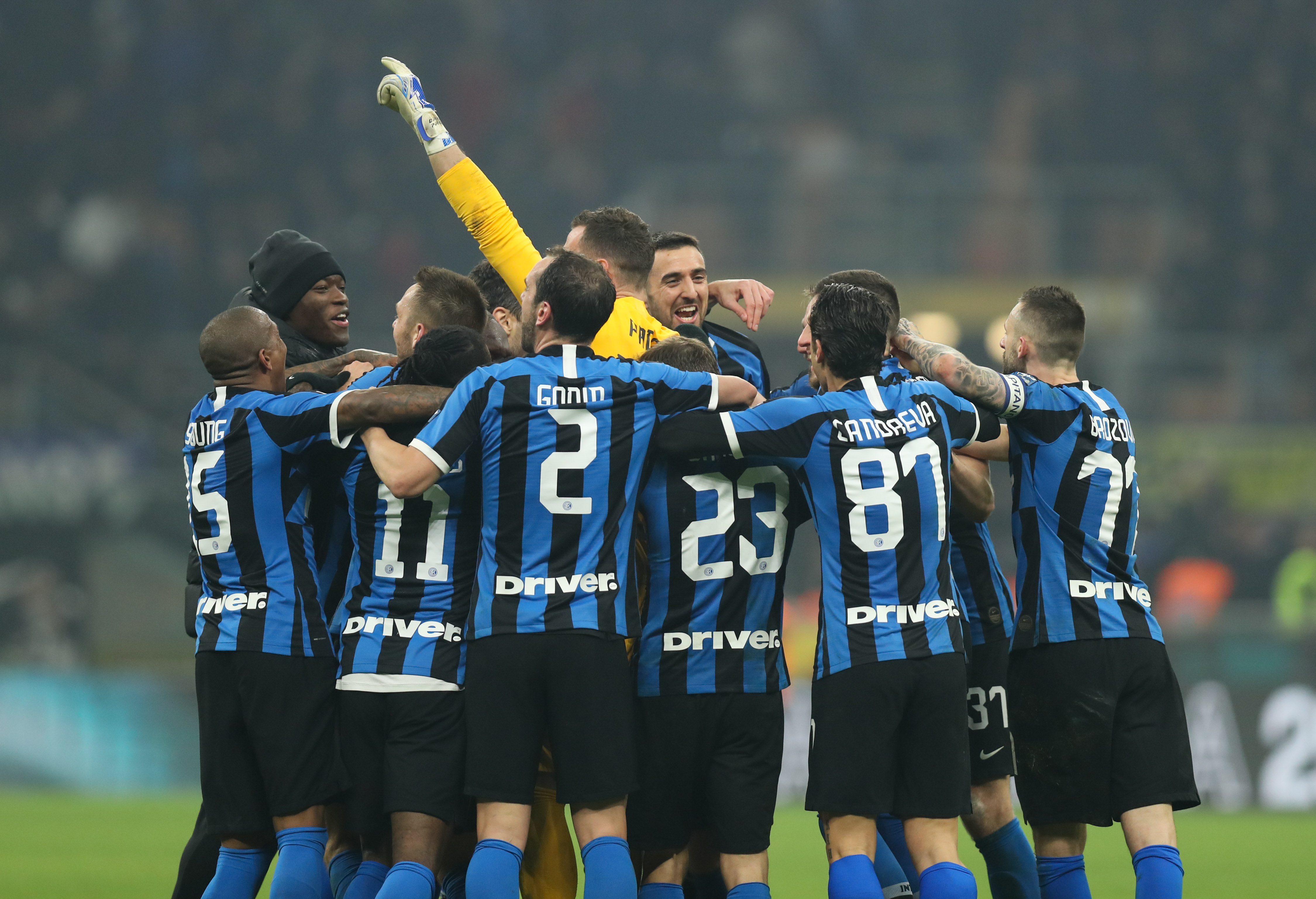 场均得分25+球员效率榜：里夫斯高居历史第二，仅逊约基奇